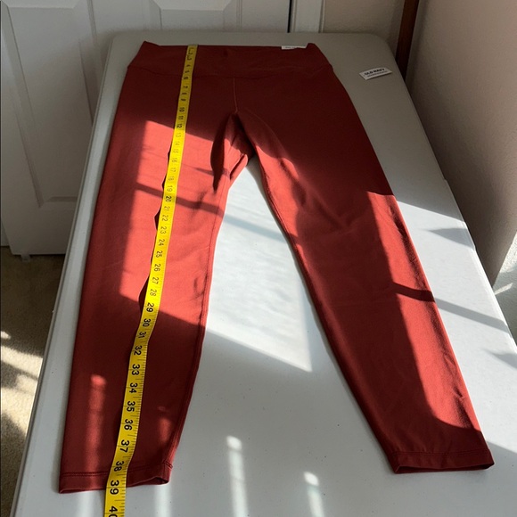 Women's High-Waisted Old Navy Rust Red Pants/Leggings. - Picture 6 of 16